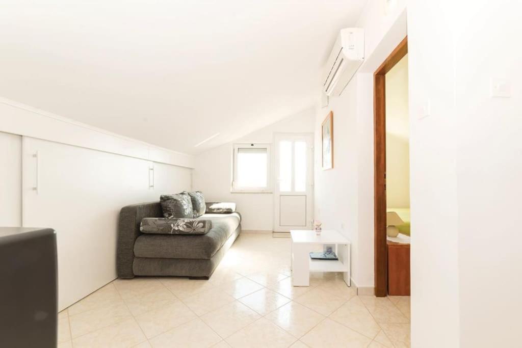 Apartman Maura วลาชิตชี ภายนอก รูปภาพ